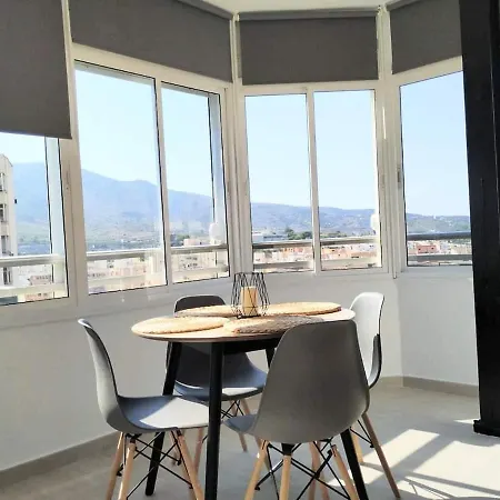 24h Self Check-in Centro Downtown توريمولينوس